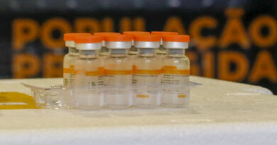 Paraná vai receber 2,4 milhões de doses de vacina até março Paraná vai receber 2,4 milhões de doses de vacina até março