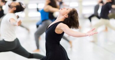 Bailarinos do Teatro Guaíra oferecem oficinas on-line gratuitas Bailarinos do Teatro Guaíra oferecem oficinas on-line gratuitas