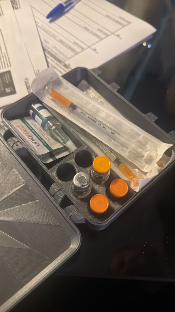 Durante as diligências, também são fiscalizados estabelecimentos, como laboratórios de manipulação, clínicas estéticas e empresas que atuam à margem da regulação sanitária   -    Foto: PF