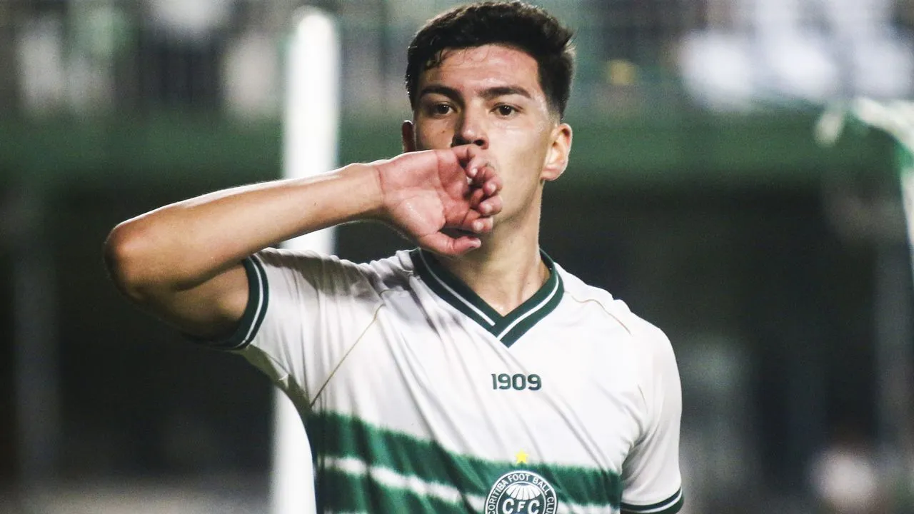 Jean Pedroso pelo Coritiba. (Foto: Gabriel Machado/AGIF/Icon Sport)