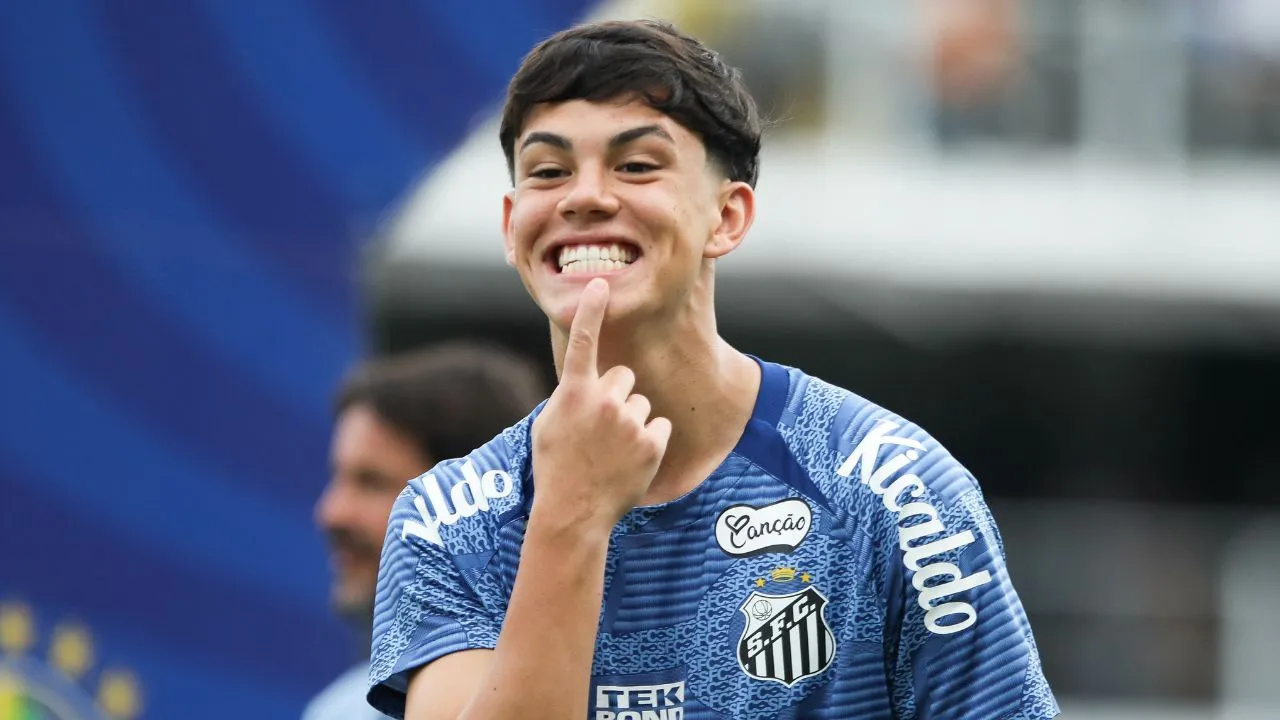 JP Chermont em treino pelo Santos antes de acerto com o Coritiba