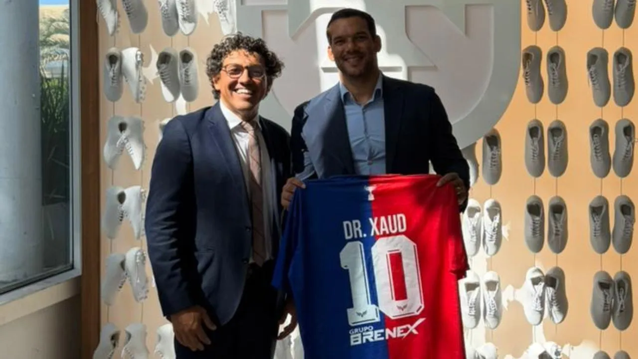 Naor Malaquias e Samir Xaud com a camisa do Paraná Clube. (Foto: arquivo pessoal)