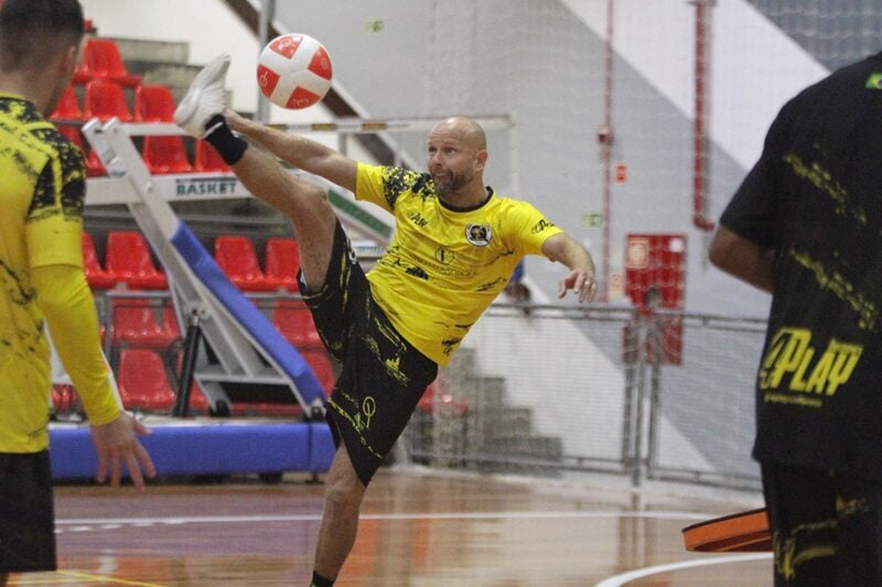 Mesa de teqball durante competição