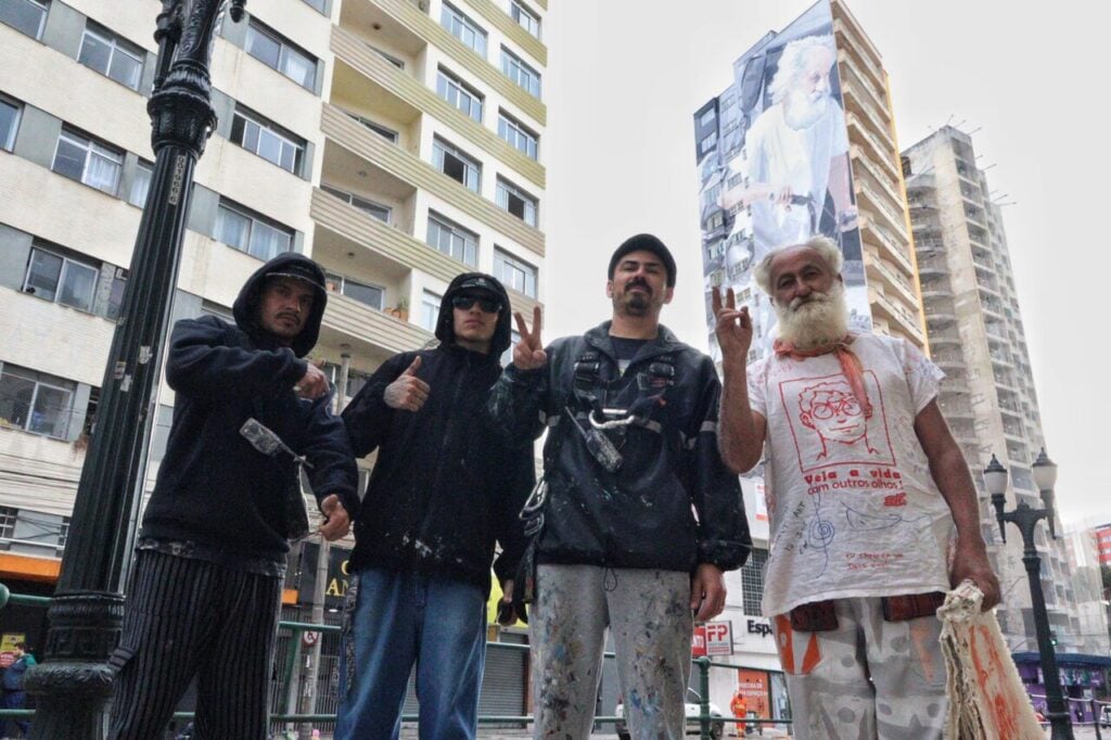 Mural em homenagem ao artista Plá