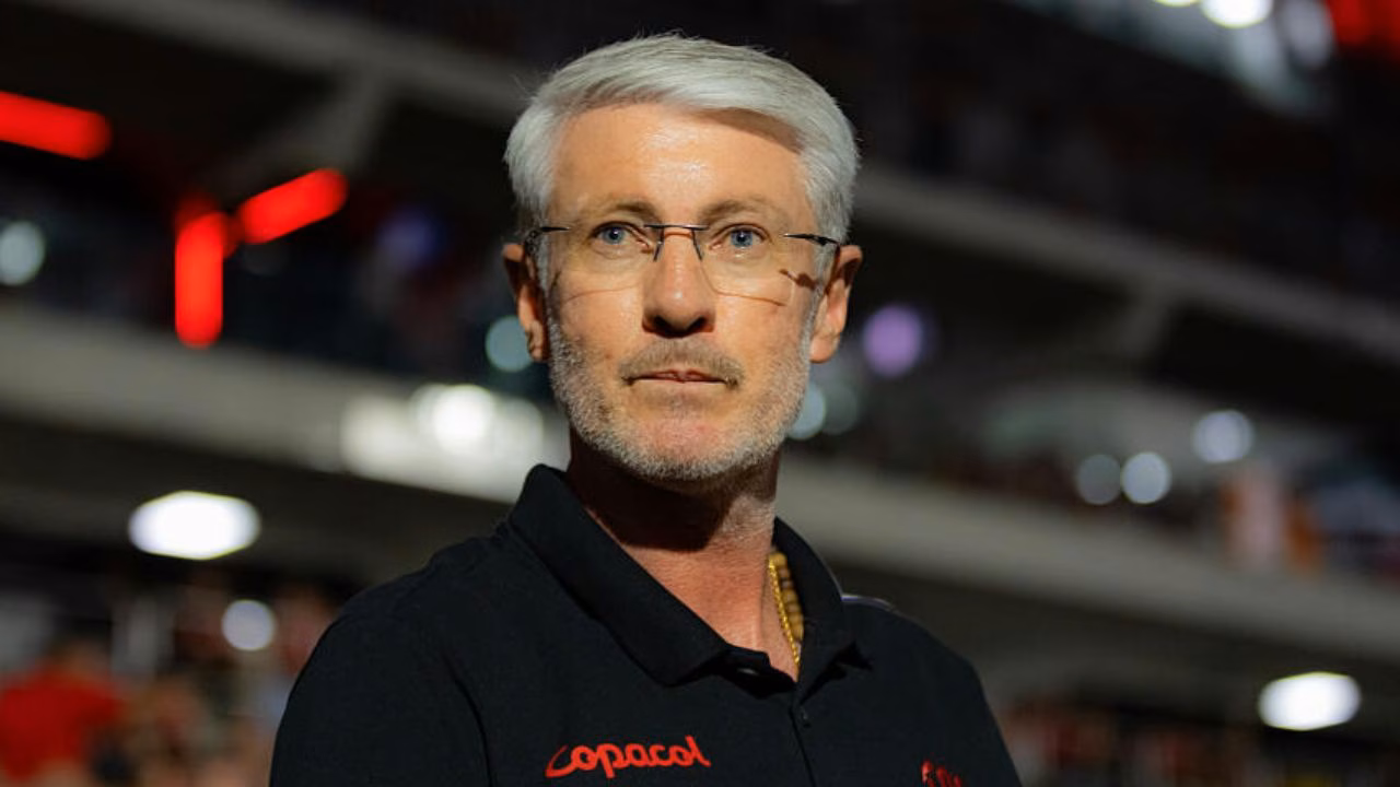 Odair Hellmann, técnico do Athletico.