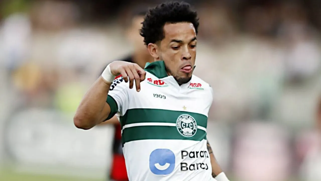 Rafinha em campo pelo Coritiba