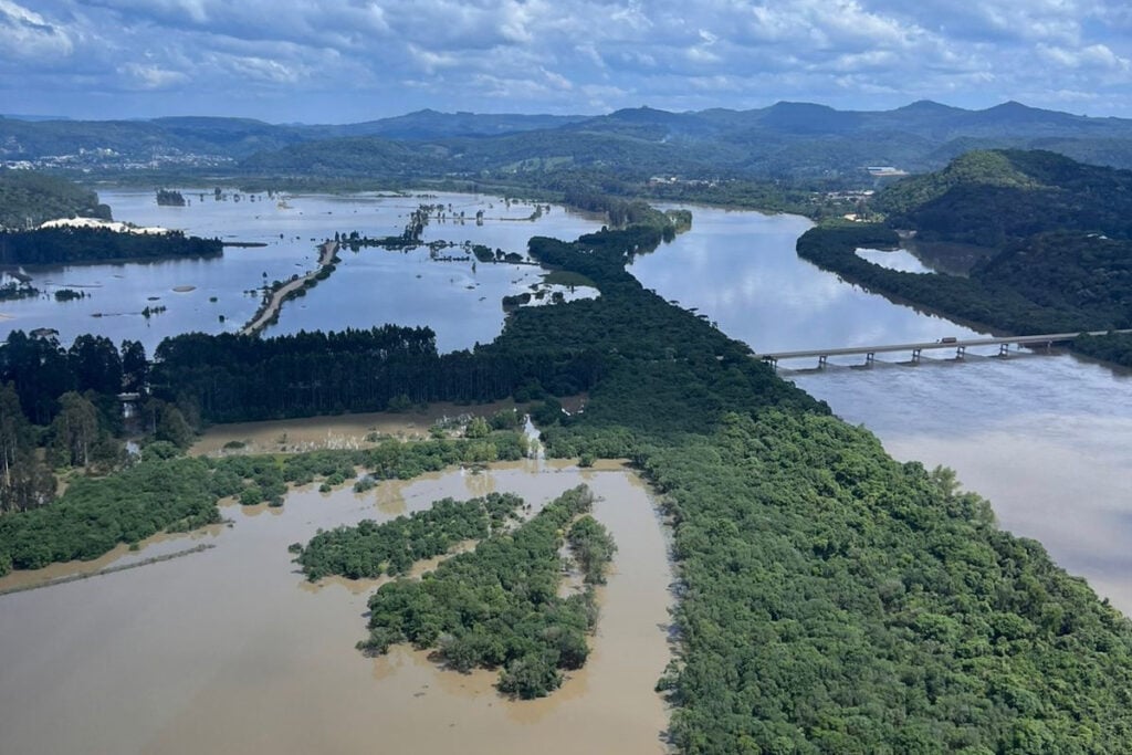 Chuvas em União da Vitória já afetaram 6.695 residências e 18 mil pessoas.