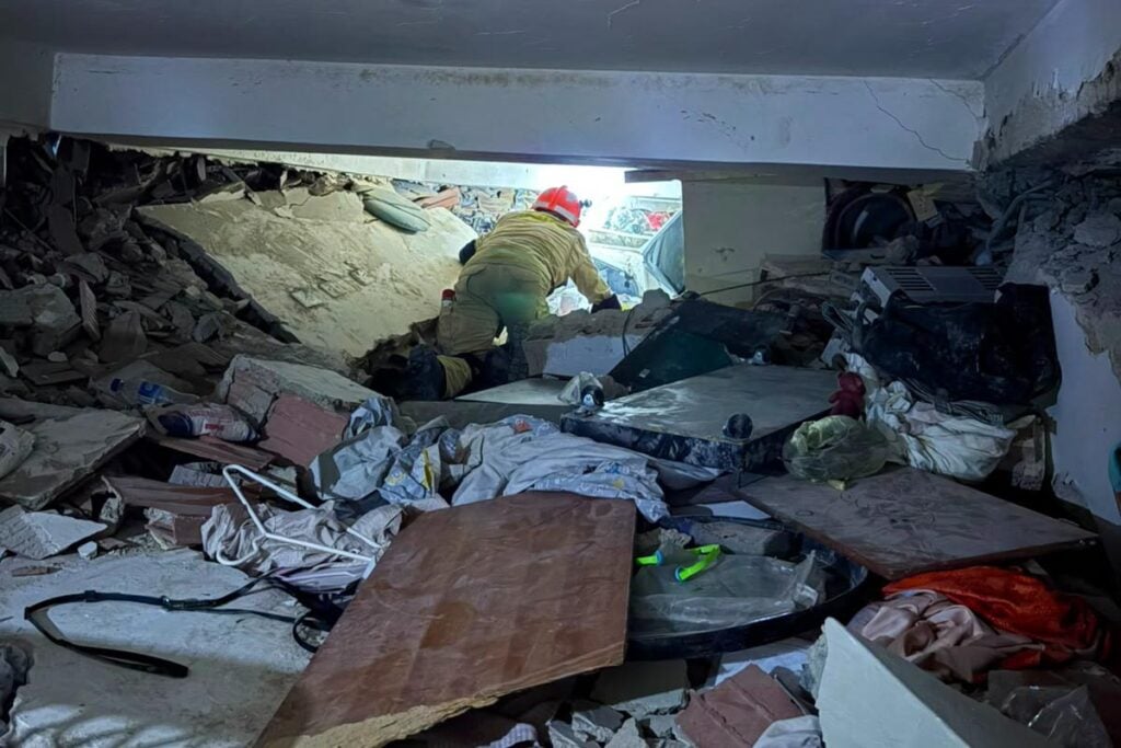 Bombeiros em ação na Venezuela.