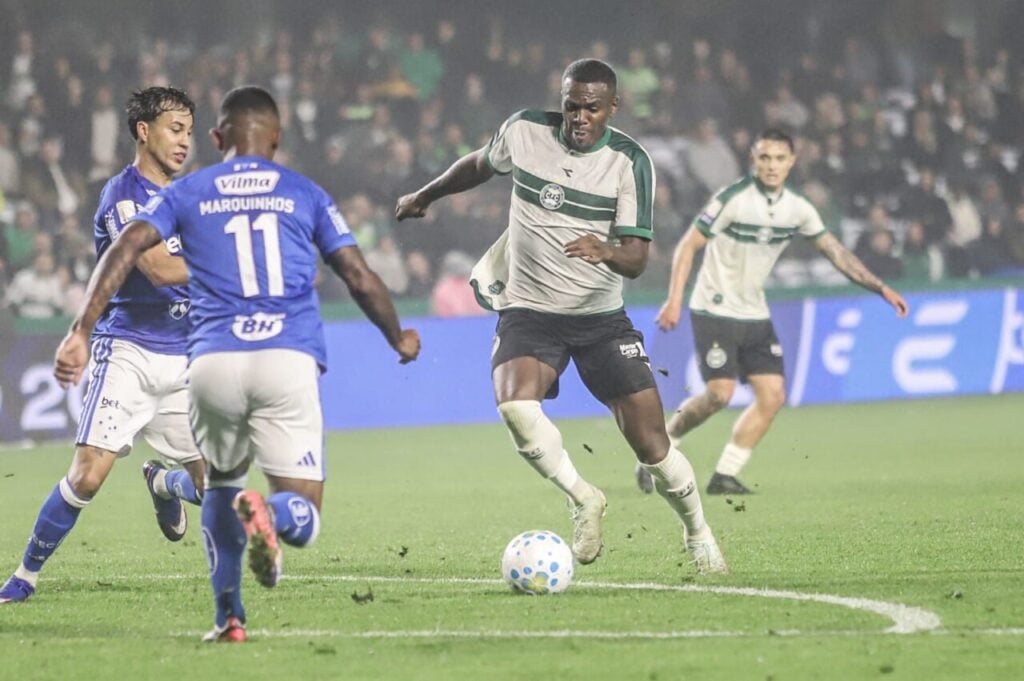 Jacy em Coritiba x Cruzeiro