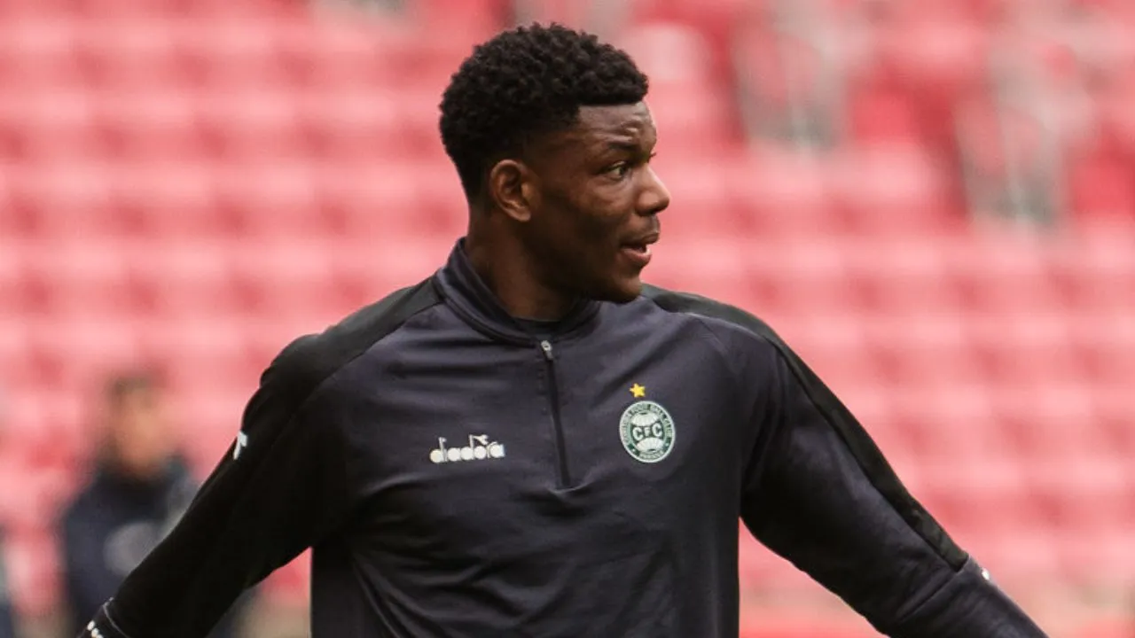 Khensane em amistoso entre Coritiba e Internacional. (Foto: JP Pacheco/Coritiba).
