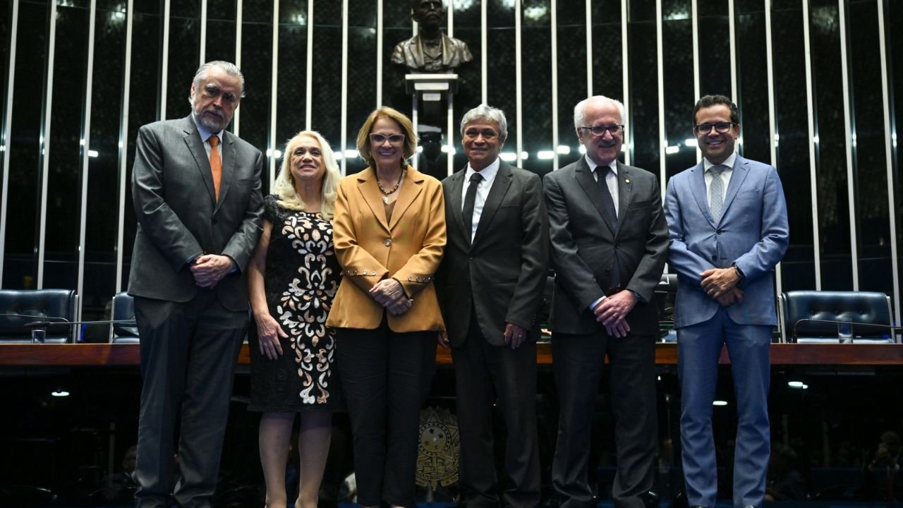 Sessão solene no Senado Federal em homenagem aos 69 anos da Abrajet Nacional