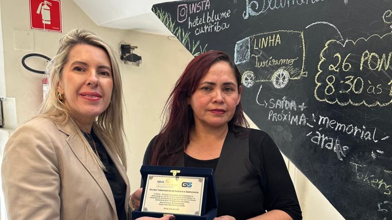 Homenagem a profissionais de hotelaria e gastronomia