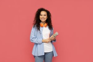 estudante mulher faculdade graduação