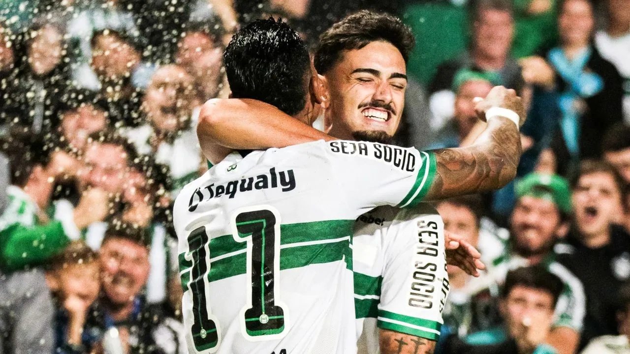 Matheus Cadorini comemora gol