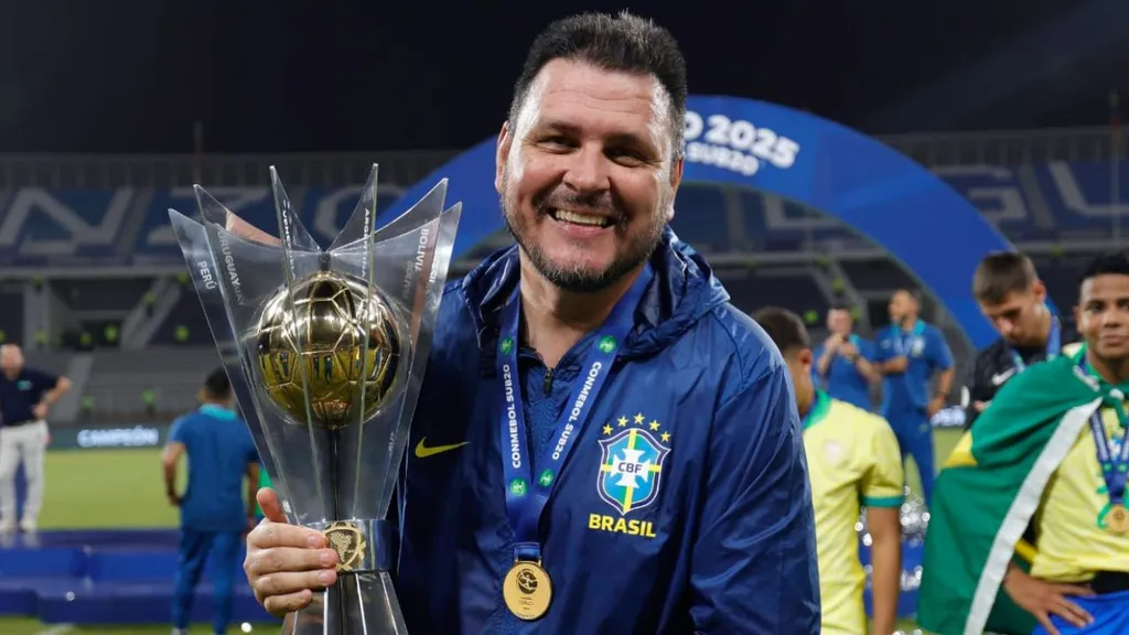 Thiago Kosloski pela seleção