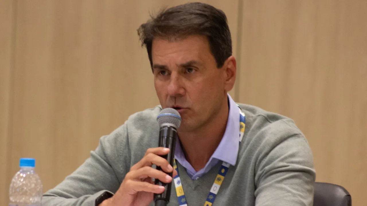 Jorge Andrade no arbitral do Campeonato Paranaense