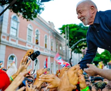 21.10.2026 - Presidente da República, Luiz Inácio Lula da Silva, durante Caminhada com Lula em Belo Horizonte, realizado na praça da estação, Belo Horizonte - MG.

Foto: Ricardo Stuckert